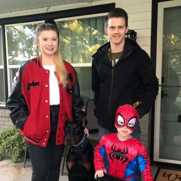 Meet your Posher, Alyssa - Picture 4 of 7